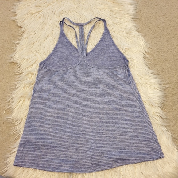 Old Navy Active Go-Dry tank top - Picture 2 of 2